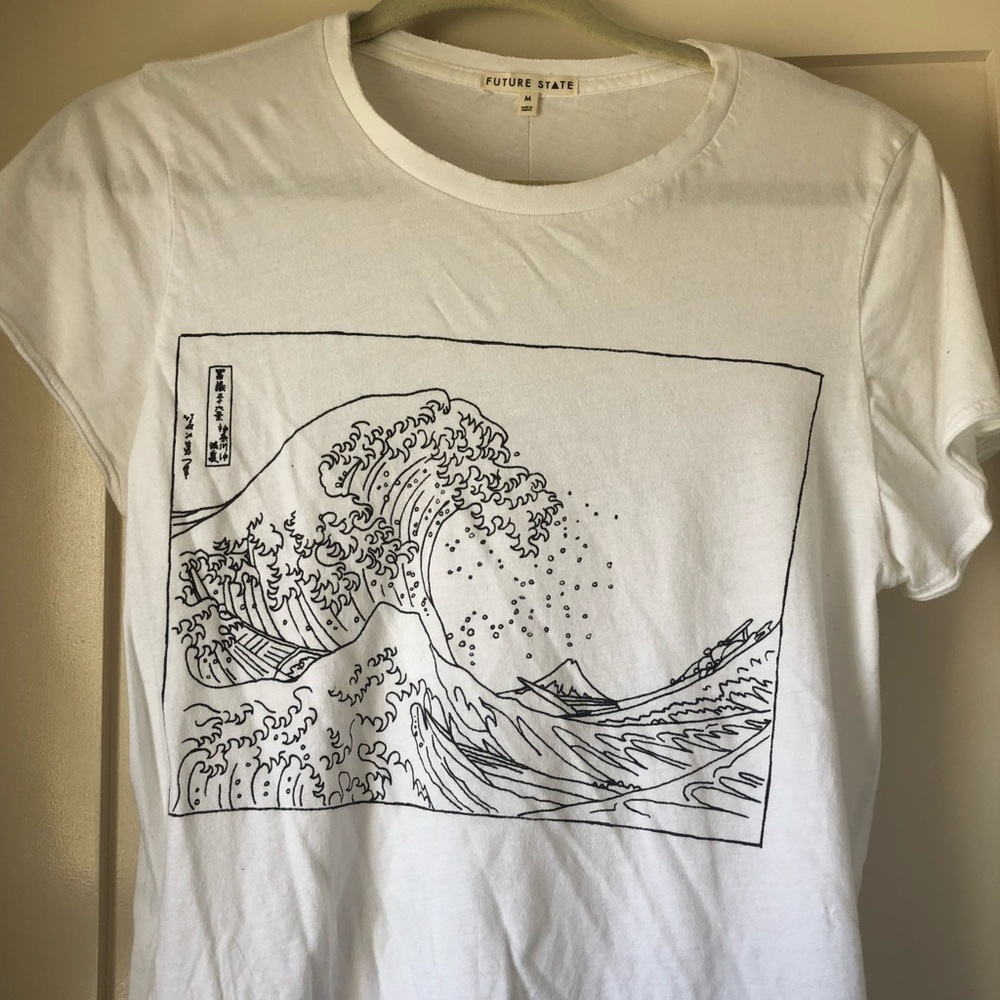 URBAN OUTFITTERS JAPANESE WAVE TSHIRT